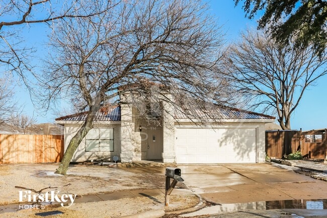 Building Photo - 6000 Lavaca Dr