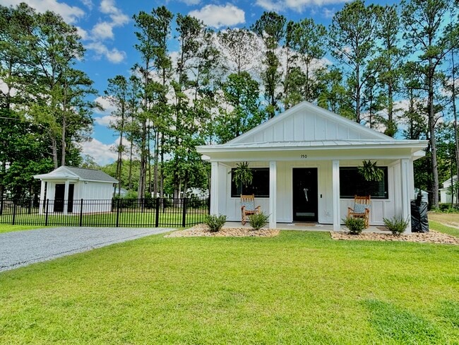 Building Photo - 150 Long Pond Loop