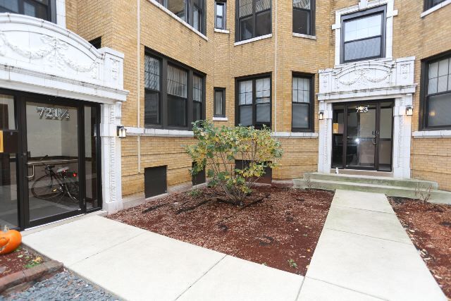 Building Photo - 714 W Barry Ave