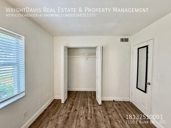 Building Photo - 7150 E Bank Dr