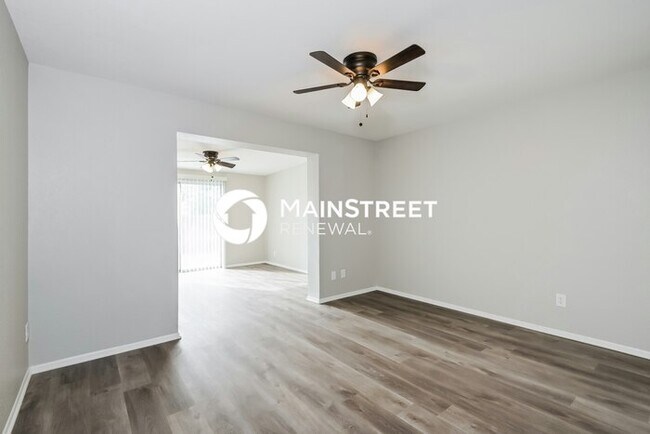 Building Photo - 4 Bedroom Pet-Friendly Home in Tucson, AZ with Main Street Renewal