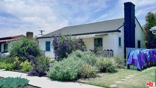 Building Photo - 3801 Sutro Ave