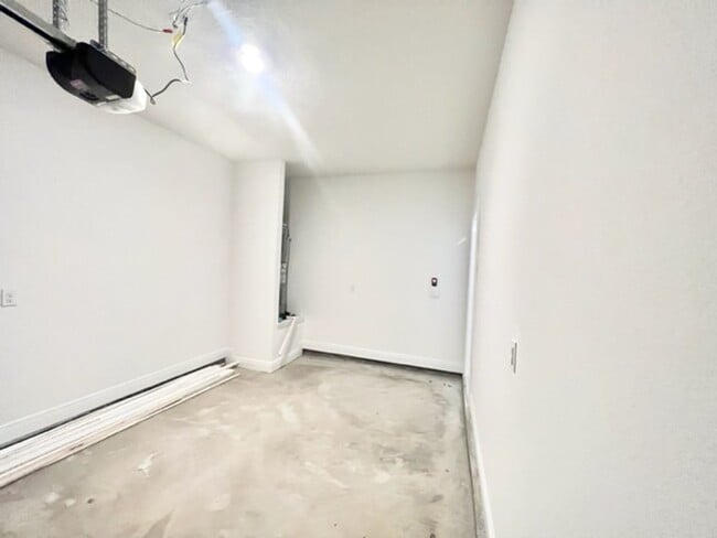 Building Photo - 22 Redbird Lp