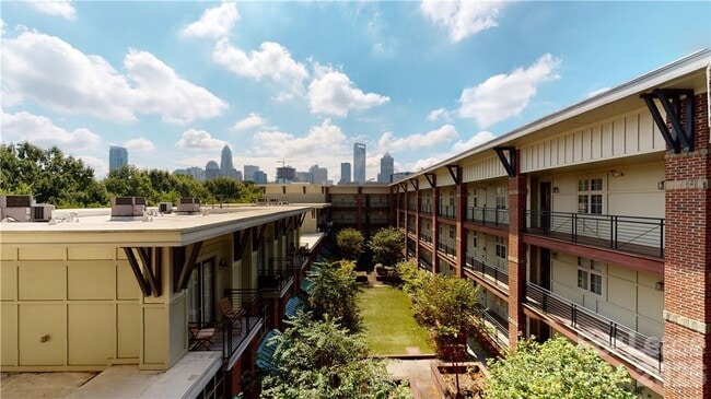 Building Photo - 1101 W 1st St