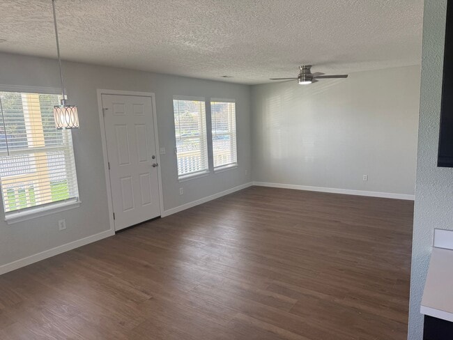 Building Photo - Mount Vernon 3 Bedroom