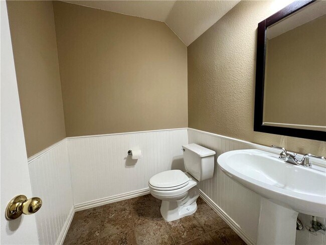 Building Photo - 15521 Whistling Straits Dr