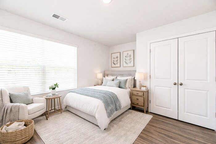 Building Photo - 122 Shire Dr