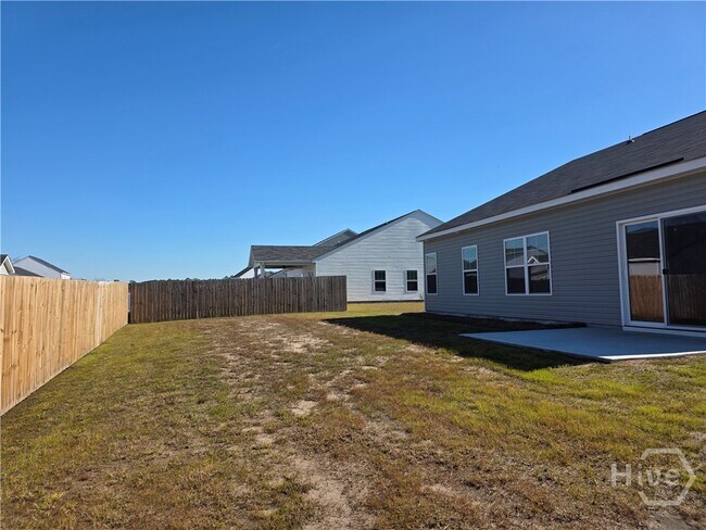 Building Photo - 330 Crosswinds Dr