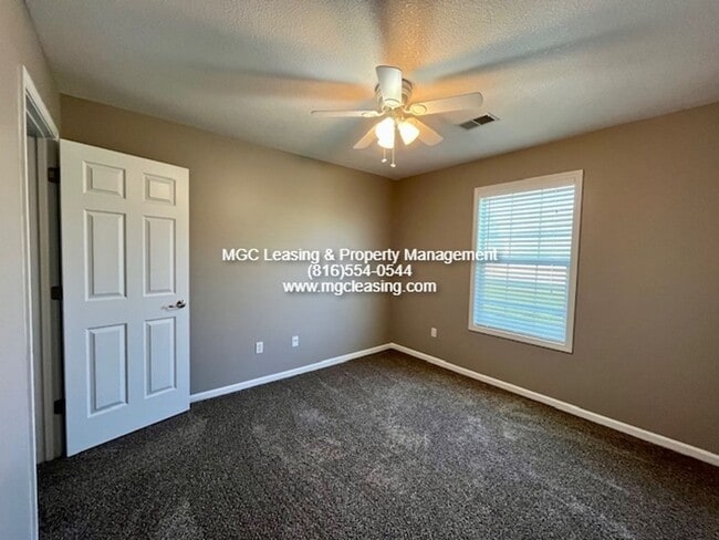 Building Photo - 474-476 Kreisel Dr