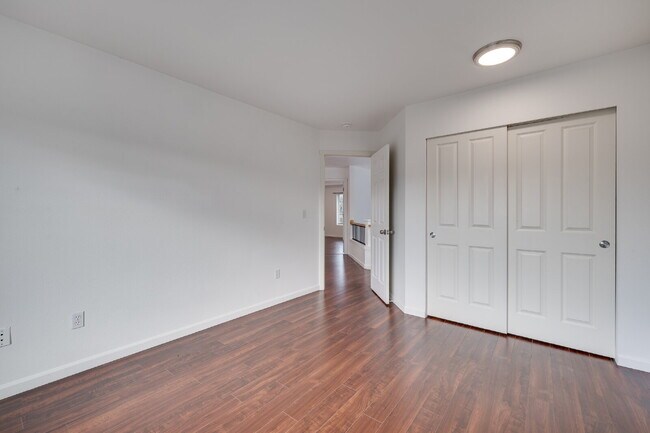 Building Photo - Beautiful 5 bedroom home in Tuscany at Lakeland Hills!