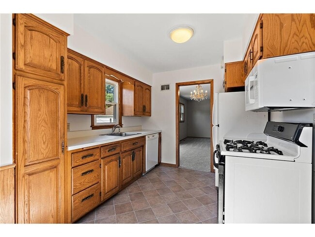 Building Photo - 6244 Humboldt Ave S