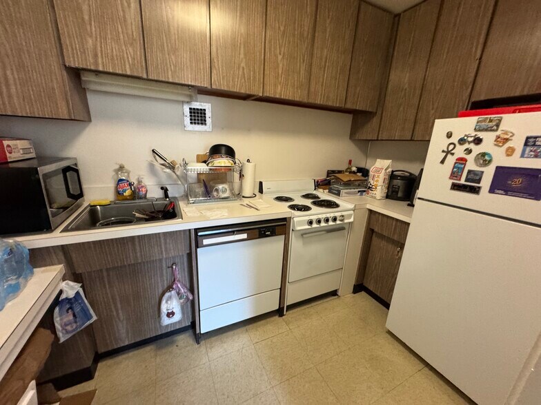 Building Photo - 165 Chiswick Rd