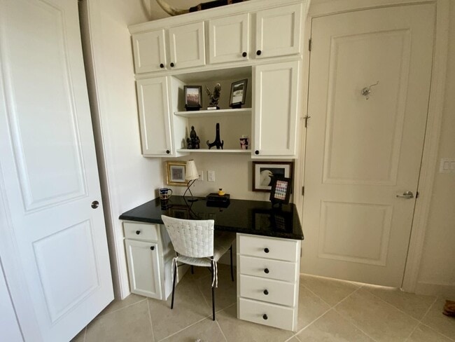 Building Photo - 725 Gulf Shore Dr