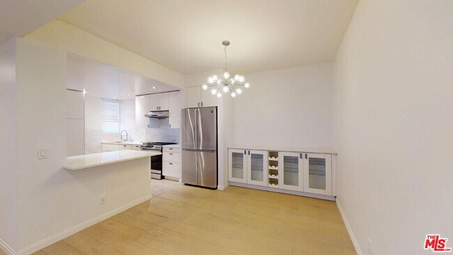 Building Photo - 4557 Haskell Ave