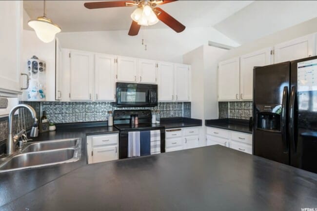 Building Photo - 5579 Deerbrush Cir