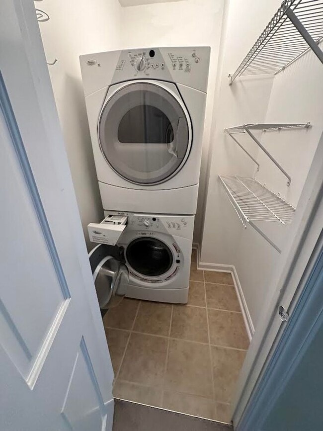 Building Photo - 305 Hanover Arms Ct