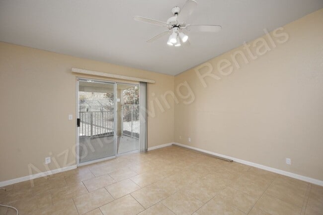 Building Photo - THREE CAR POOL HOME
