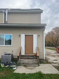 Building Photo - 4200 Deer Park Rd