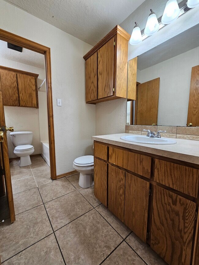 Half Bathroom - 1905 SW E Ave