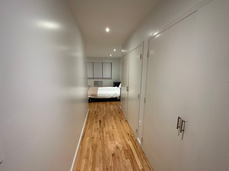 Master Bedroom Hallway/Closets - 85 Hart St