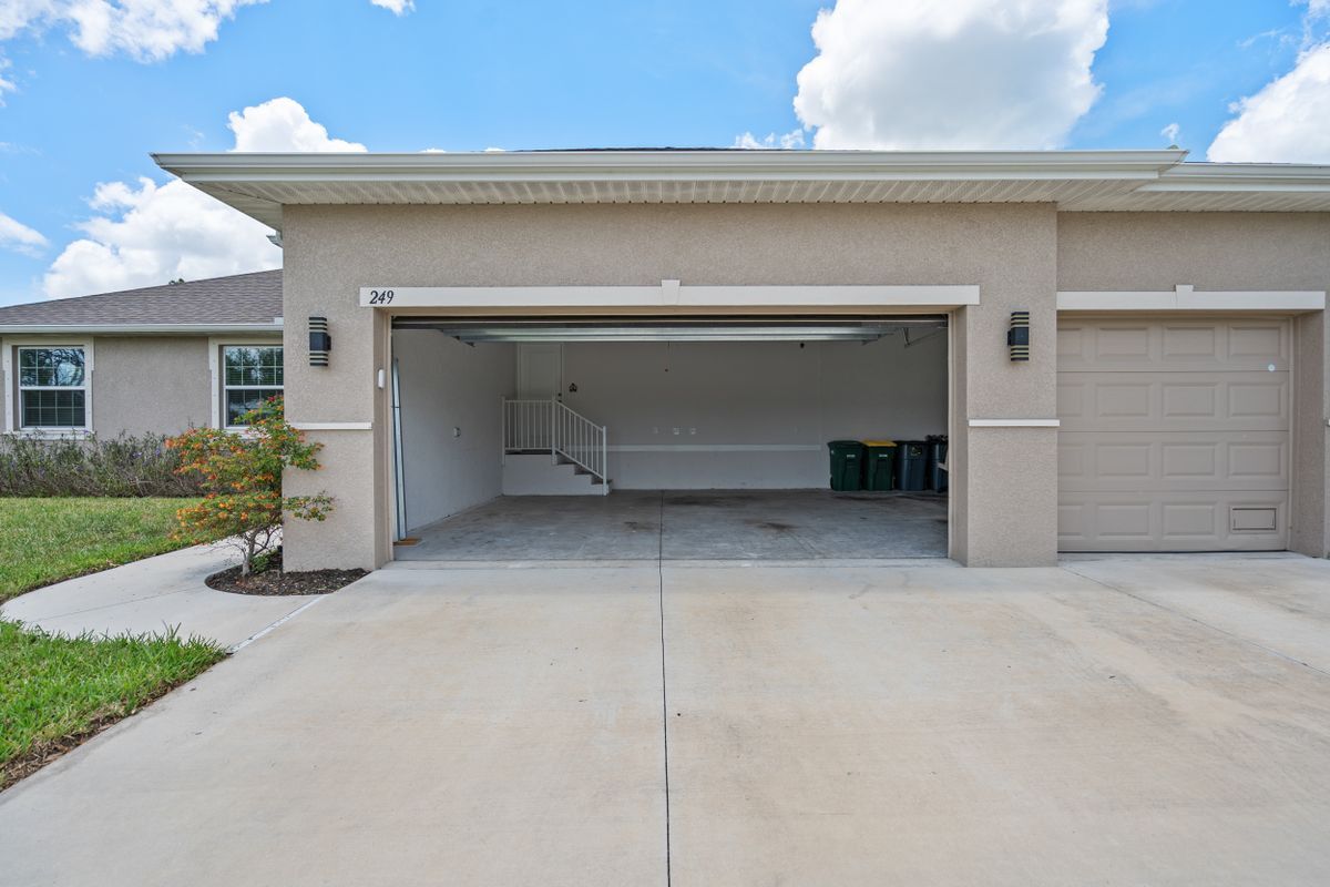 Building Photo - 249 Rotonda Blvd W