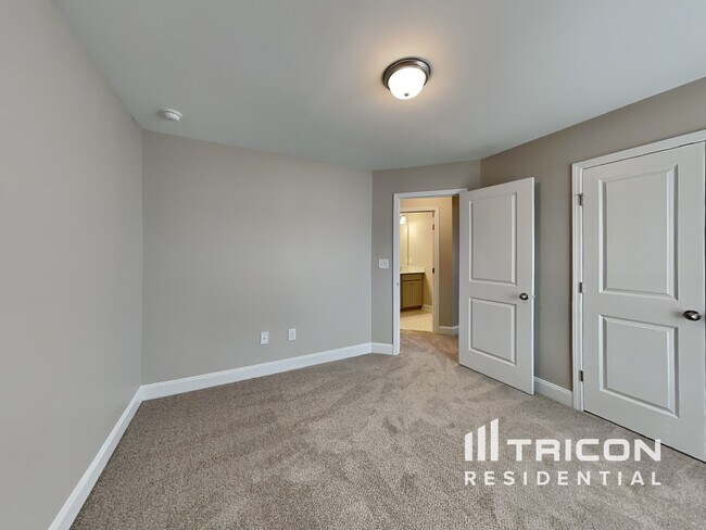 Building Photo - 100 E Goodwin Chase Ln
