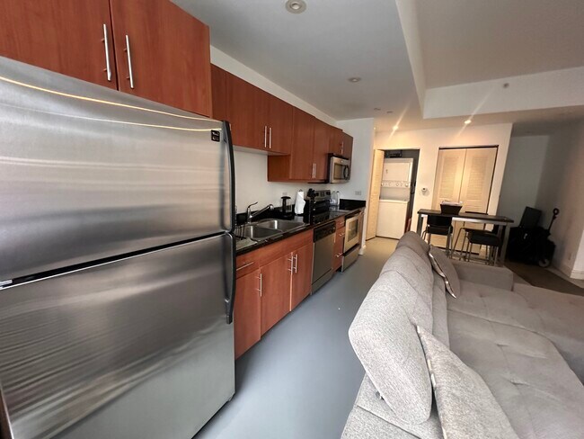Building Photo - 111 E Flagler St