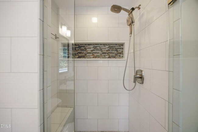 Building Photo - 603 N Estes Dr