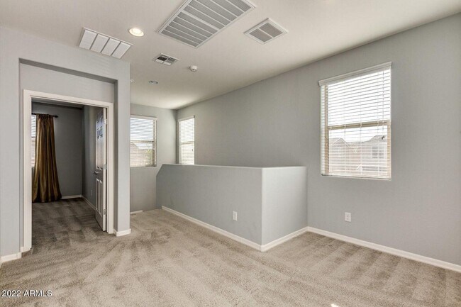 Building Photo - 2274 S Osborn Ln