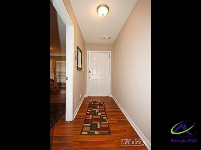 Building Photo - 302 Laurel Woods Dr