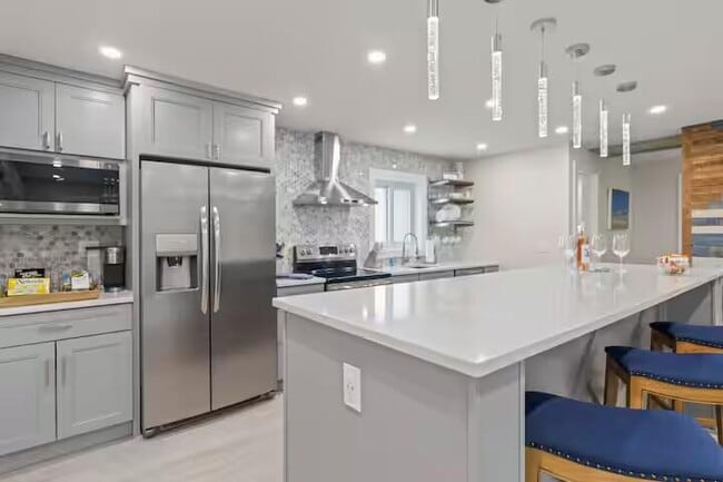 Building Photo - 322 NW 4th Ave