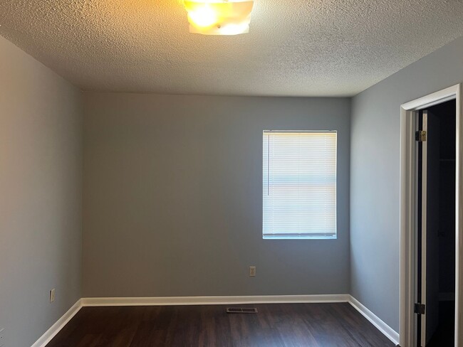 Building Photo - 108 Ridgeway Dr