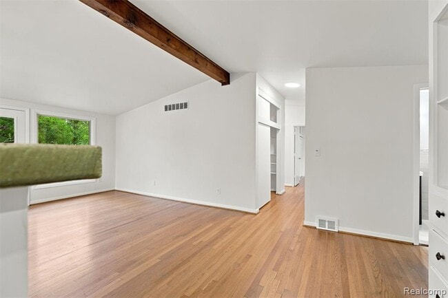 Building Photo - 1011 Brooklawn Dr