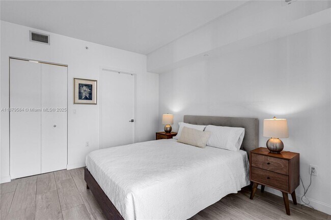 Building Photo - 45 SW 9th St