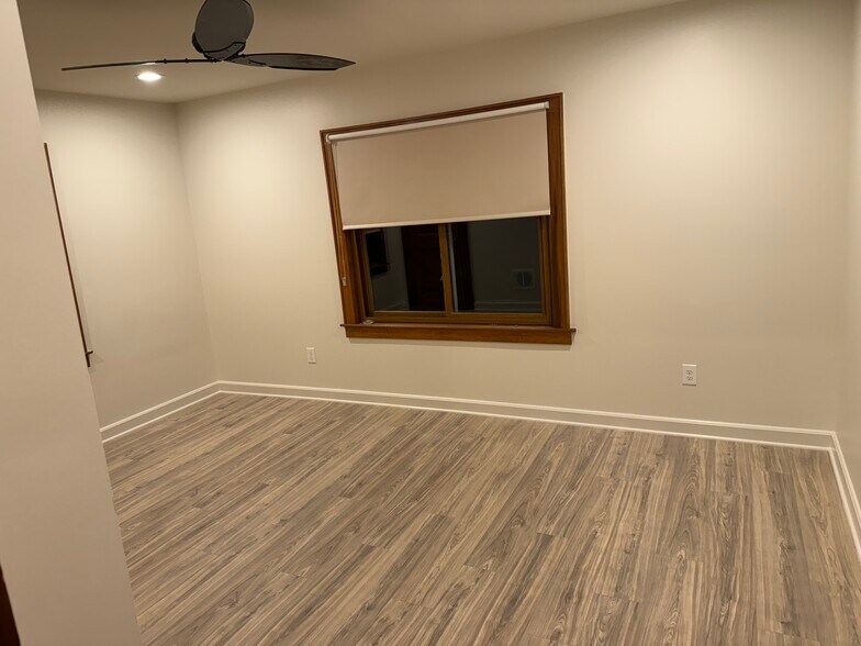 Building Photo - 1612 N Star Ave