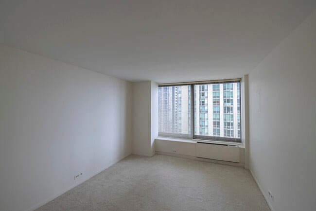 Building Photo - 155 N Harbor Dr