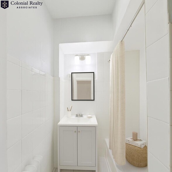 Building Photo - 330 St Paul St