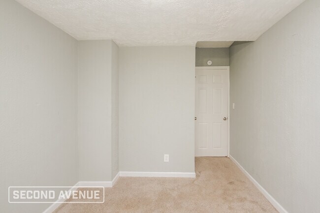 Building Photo - 3636 N Dearborn St