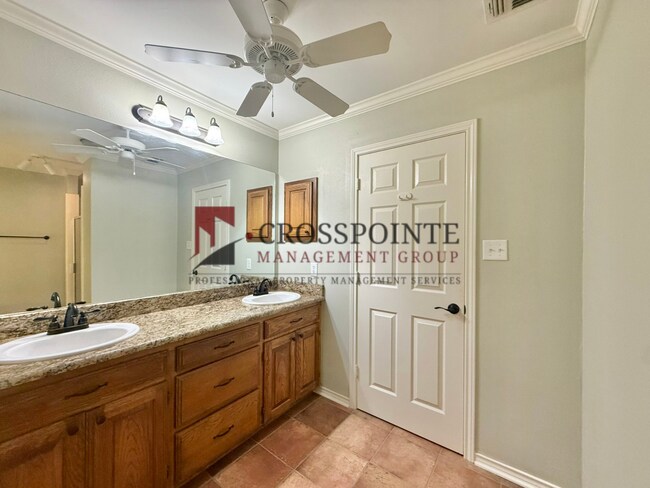 Building Photo - 3308 Moss Glen