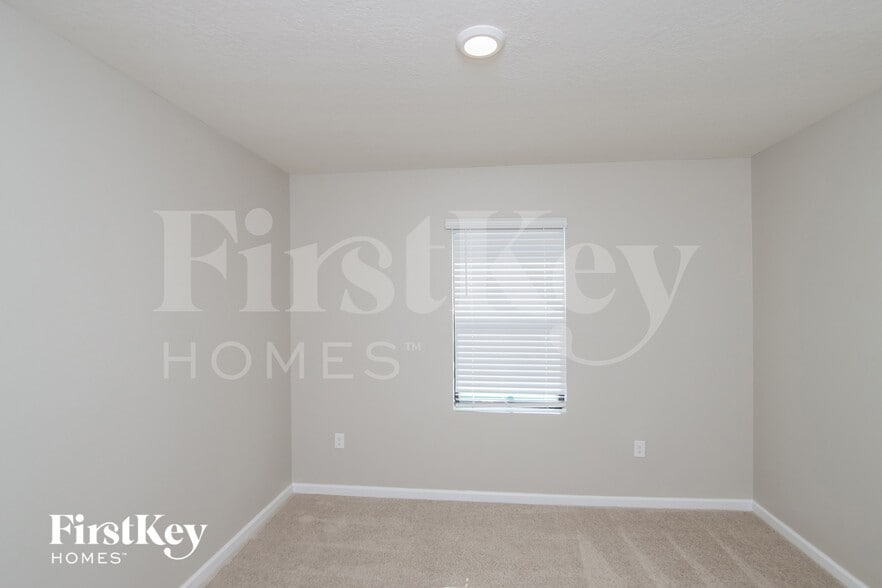 Building Photo - 3055 Cerulean Ct