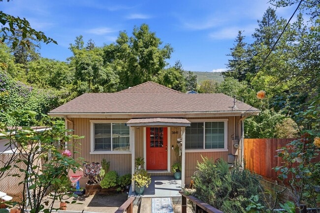 Building Photo - Beautiful Spacious 3-bedroom 2-Bath in Oakland!