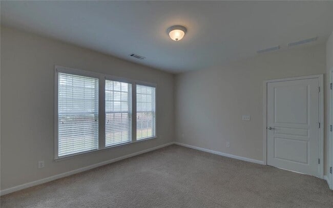Building Photo - 6218 Azalea Way