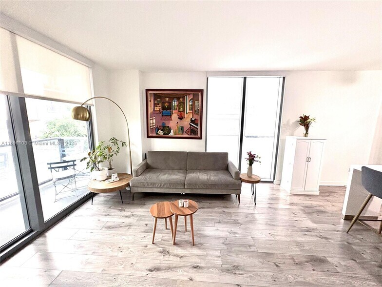 Building Photo - 31 SE 5th St