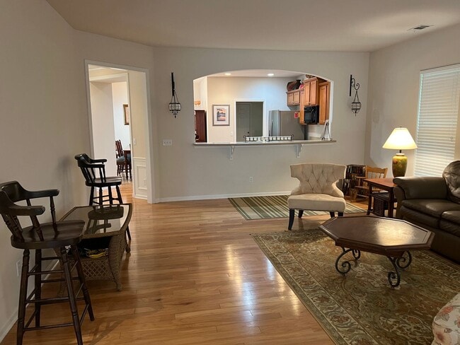 Building Photo - Spacious Sun City Home on Cul-De-Sac with Flexible terms