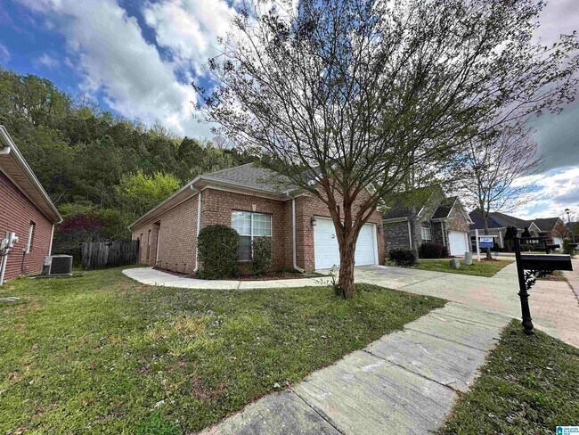 Building Photo - 1103 Castlemaine Dr