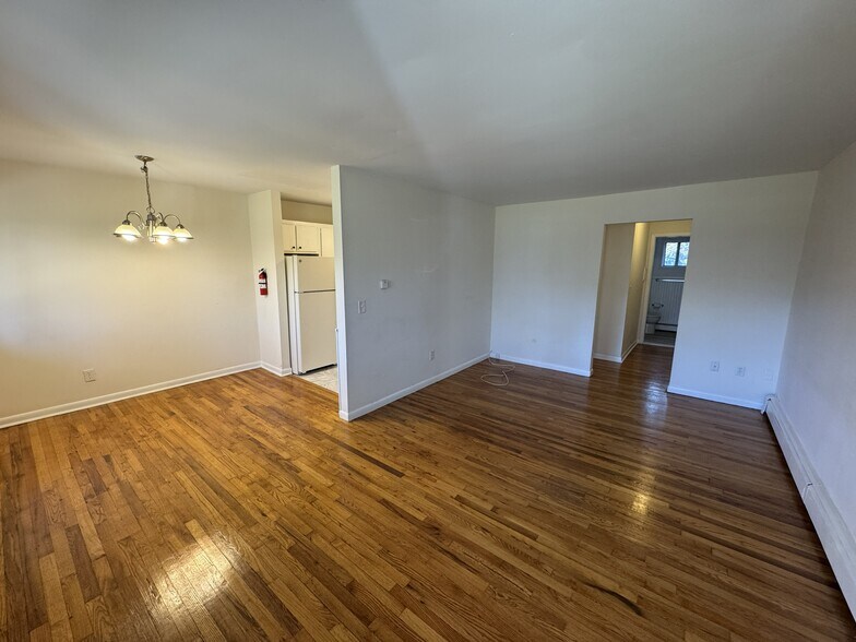 Primary Photo - 56 Myrtle Ave