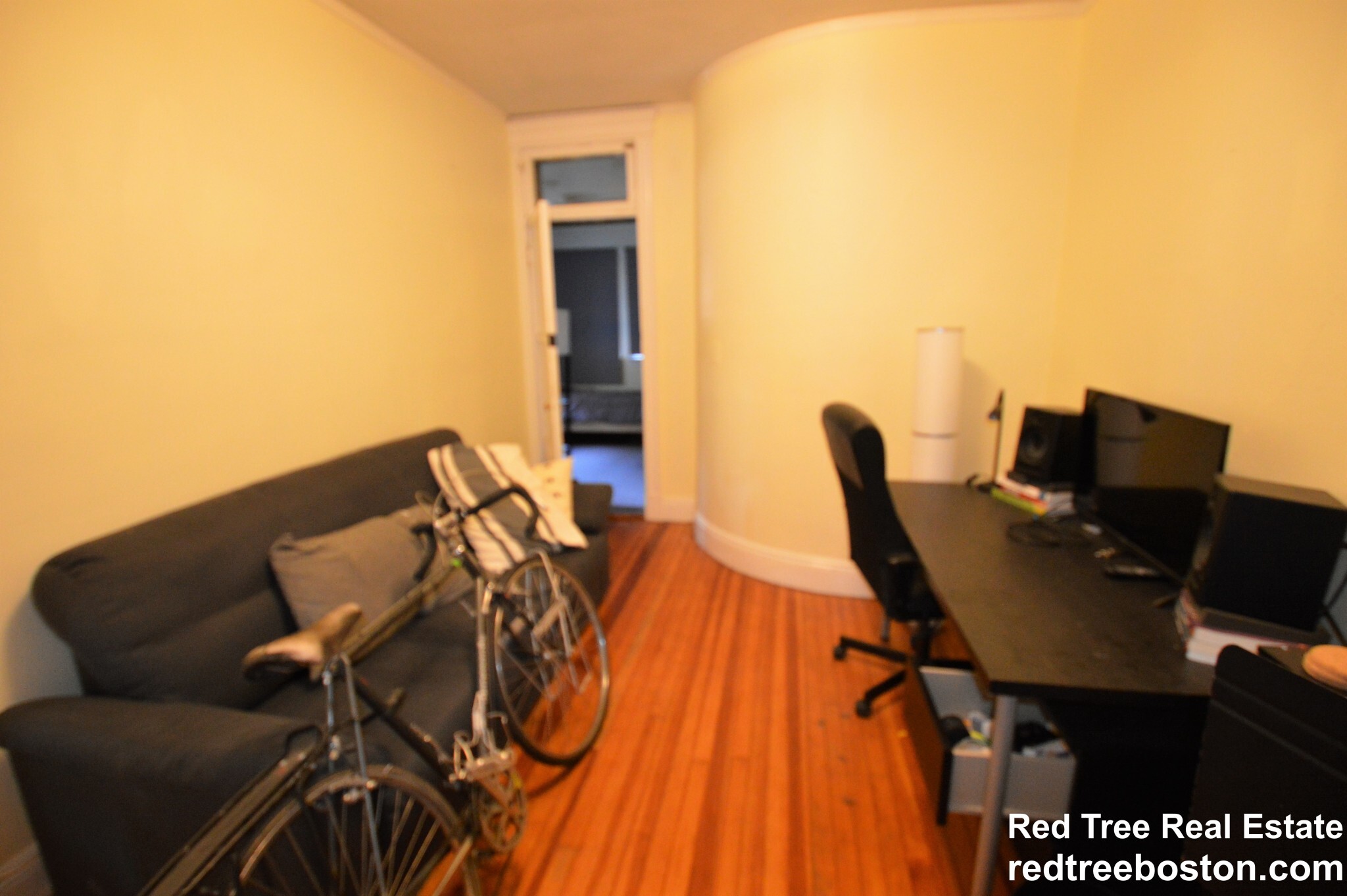 Building Photo - 1906 Beacon St