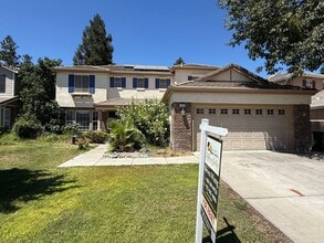 Building Photo - Home located in prestigious Glenbriar Estates