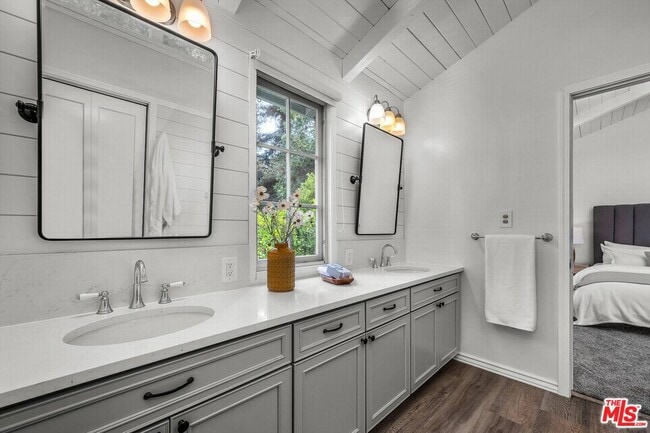 Building Photo - 10546 Selkirk Ln