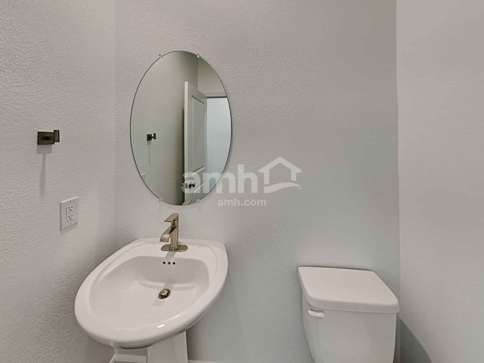 Building Photo - 8938 Tiger Tooth Ave